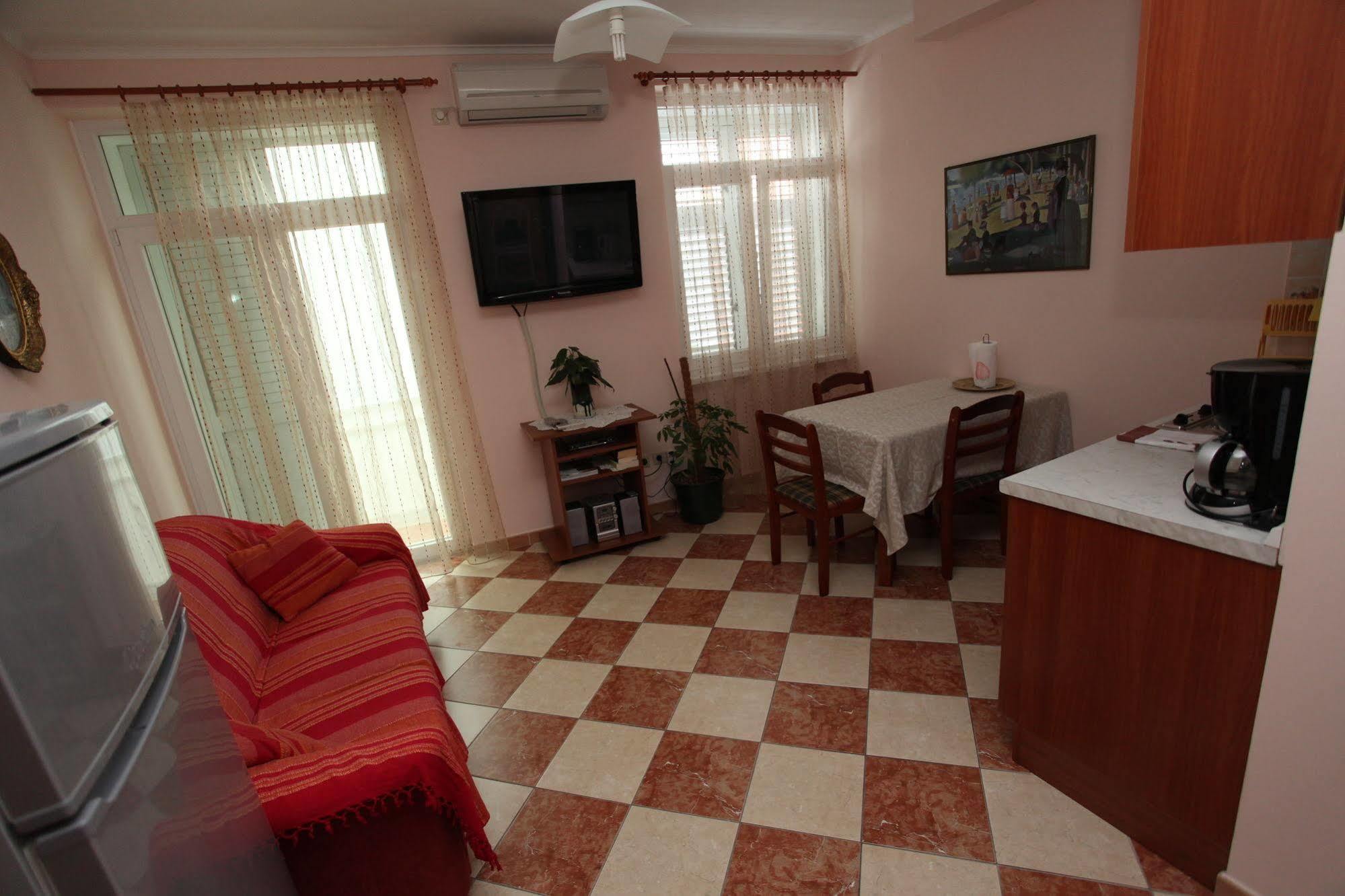 Split Apartments Peric Exteriér fotografie